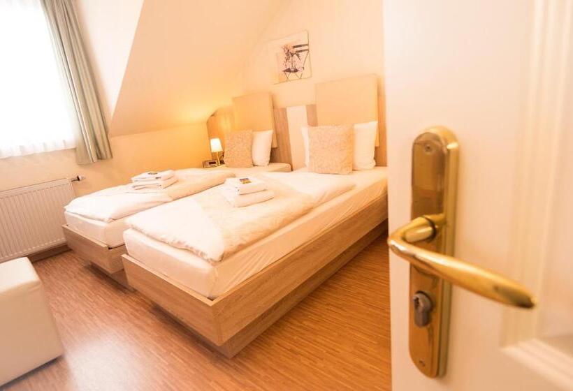 اتاق استاندارد یک نفره, Carlton Mayfair