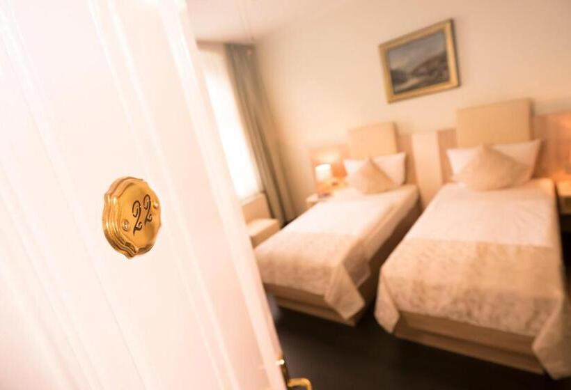 اتاق استاندارد یک نفره, Carlton Mayfair