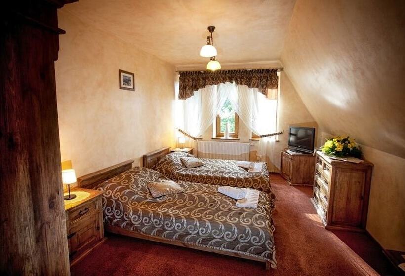 Standard Room, Dwor Karolowka