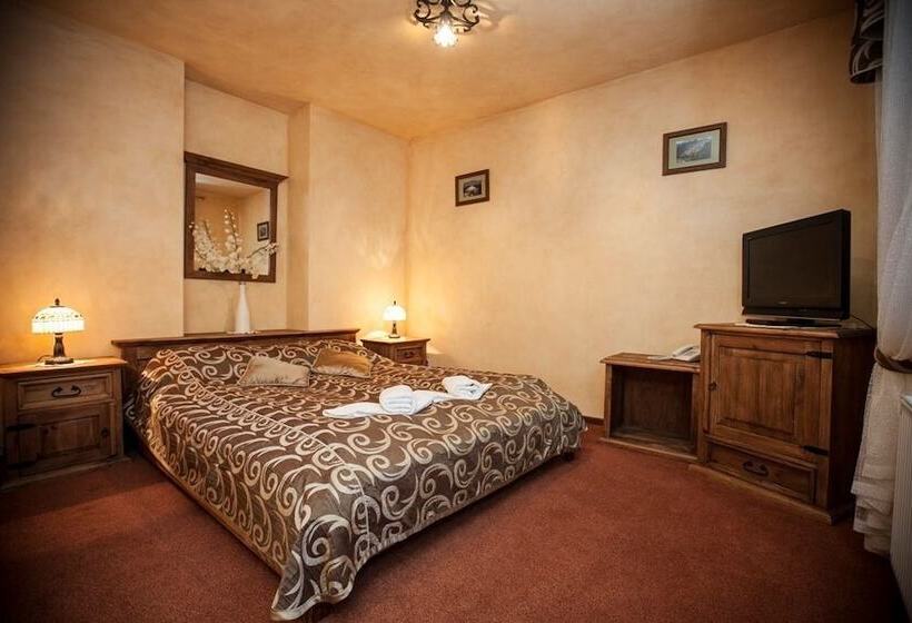 Deluxe Room with Balcony, Dwor Karolowka