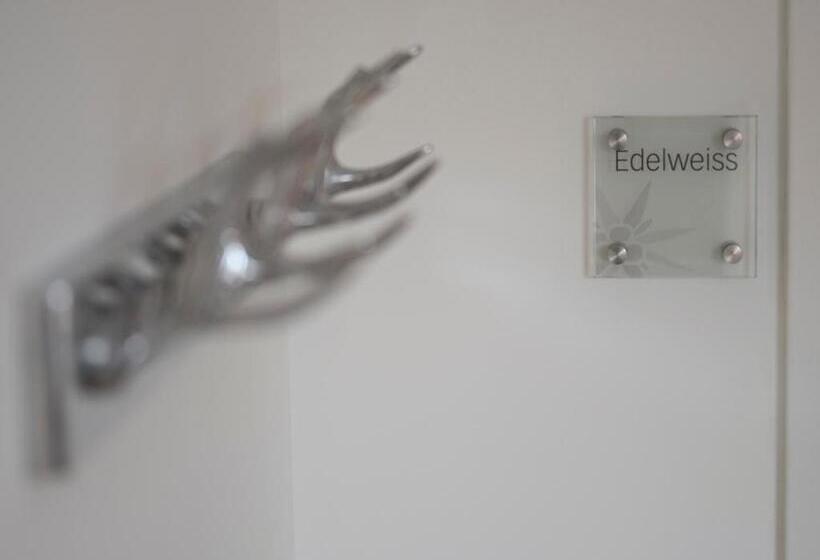 ペントハウススイート, Edelweiss