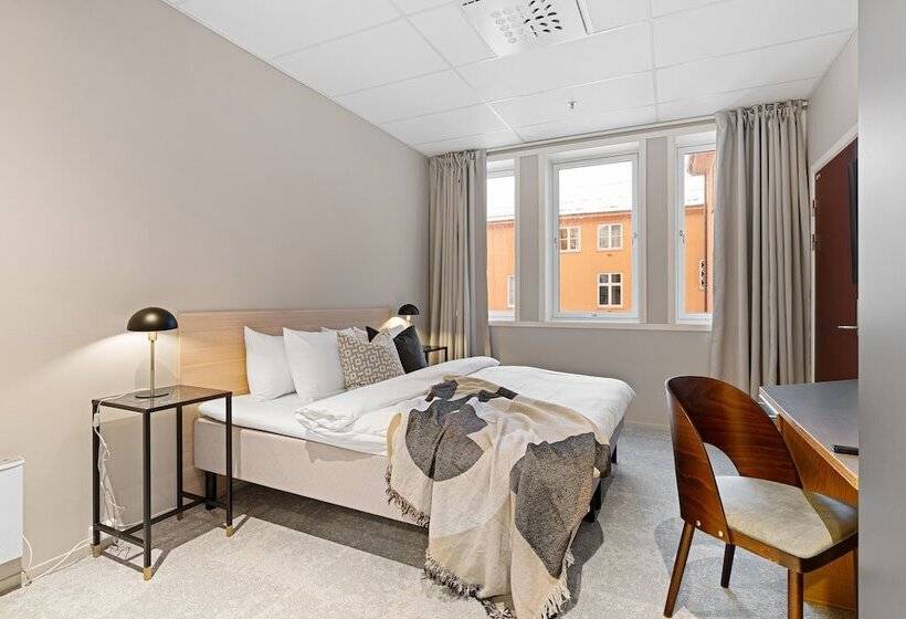 Luxuszimmer mit Meerblick, Enter St Elisabeth