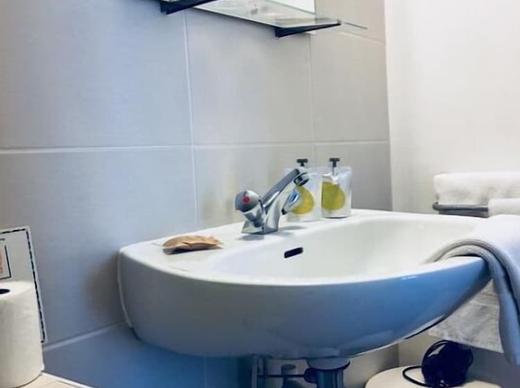 اتاق استاندارد, Hôtel Moderne