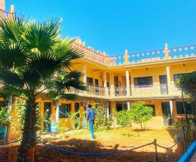 اتاق سوپریور سه تخته, Restaurant La Kasbah