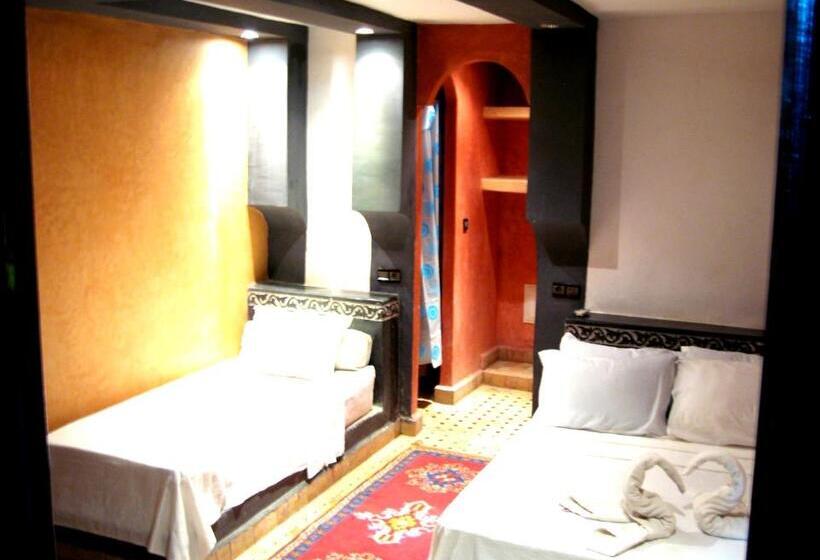 اتاق لوکس با چشم‌انداز باغ, Restaurant La Kasbah