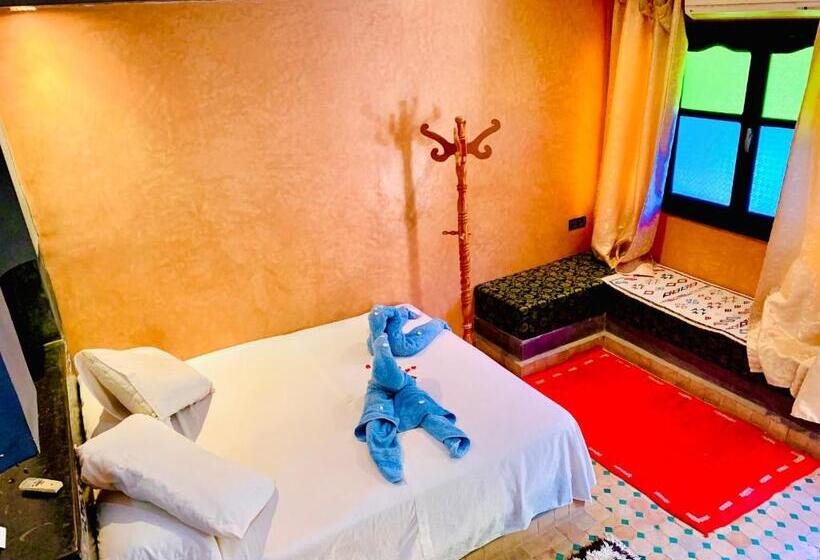اتاق سوپریور با چشم‌انداز باغ, Restaurant La Kasbah