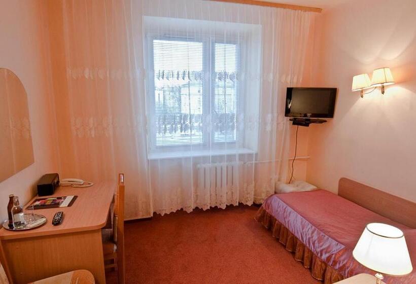 Standard Single Room, Iskra