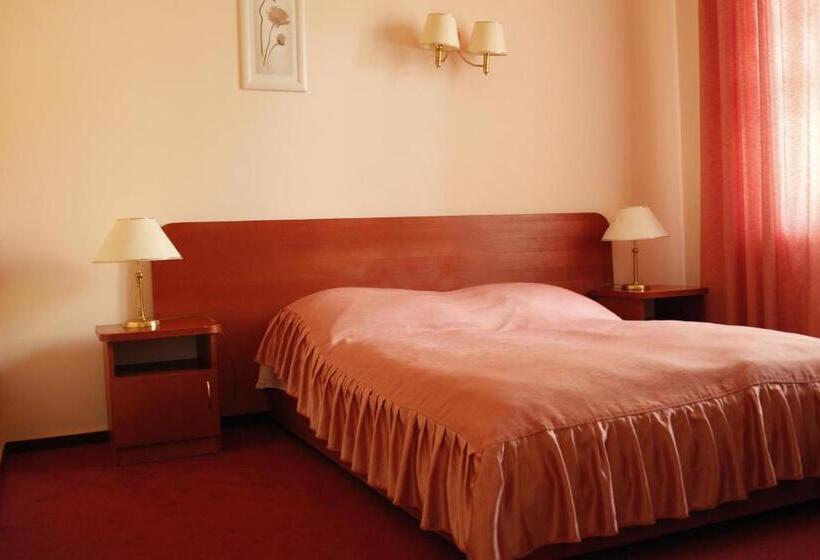 استودیوی استاندارد, Iskra