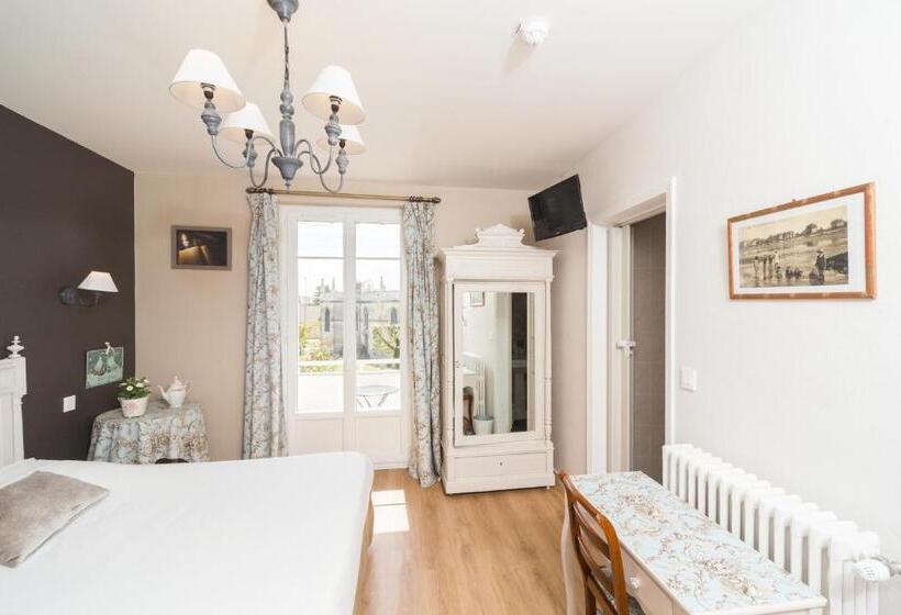 اتاق سوپریور سه تخته, La Villa Les Mots Passants