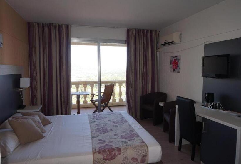اتاق سوپریور, Logis Hotel Le Col De L Ange