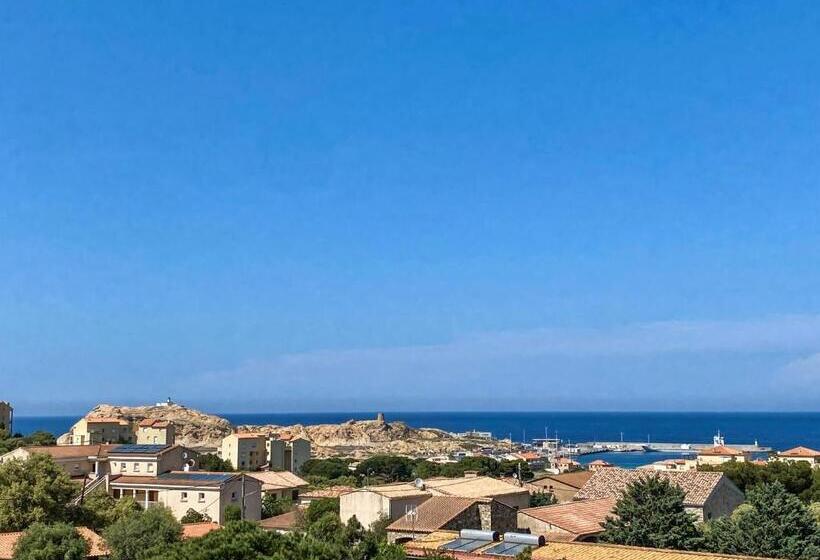 اتاق استاندارد با چشم‌انداز دریا, Maria Stella
