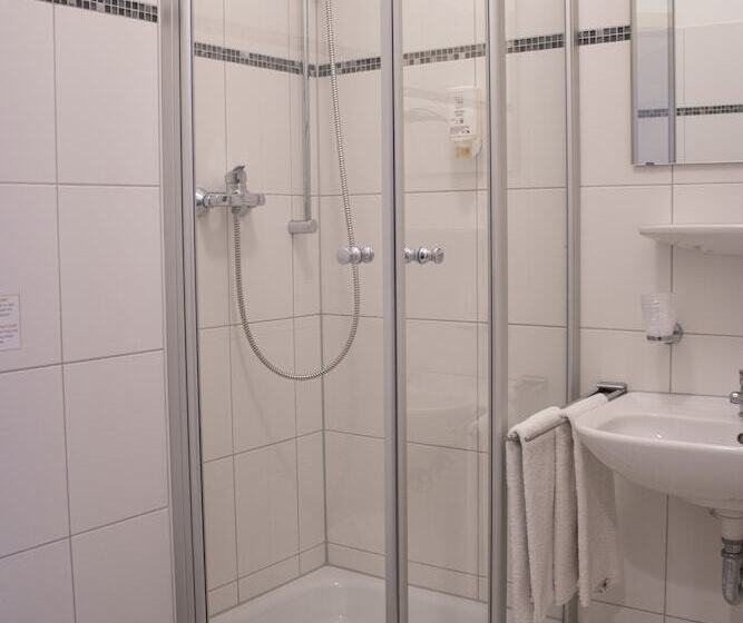 اتاق راحتی, Orange Hotel Und Apartments