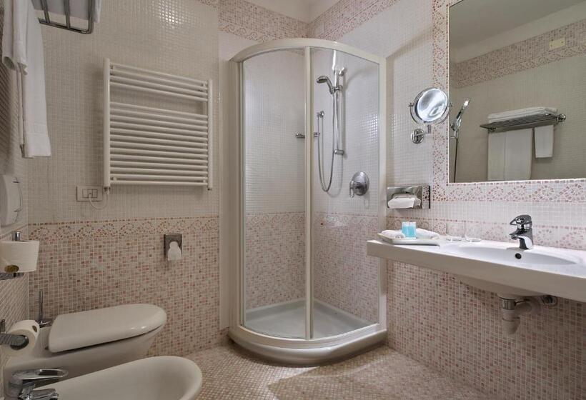اتاق لوکس با بالکن, Palace Hotel San Pietro