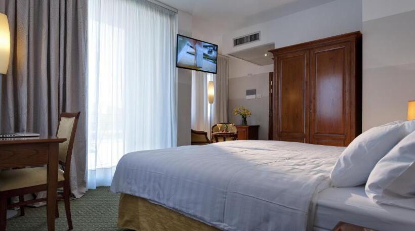 اتاق لوکس با بالکن, Palace Hotel San Pietro