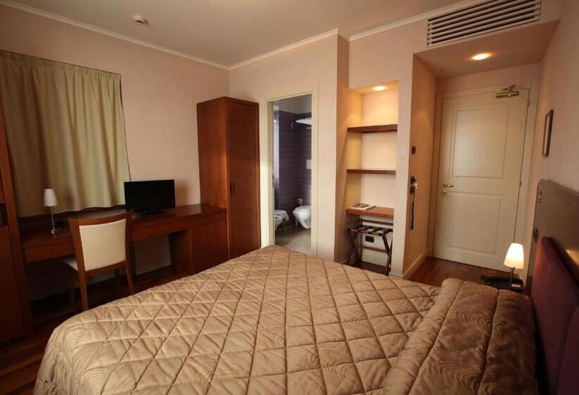 Deluxe Room, Rosa