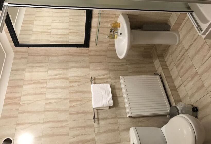 اتاق استاندارد سه نفره, Sheil Suites