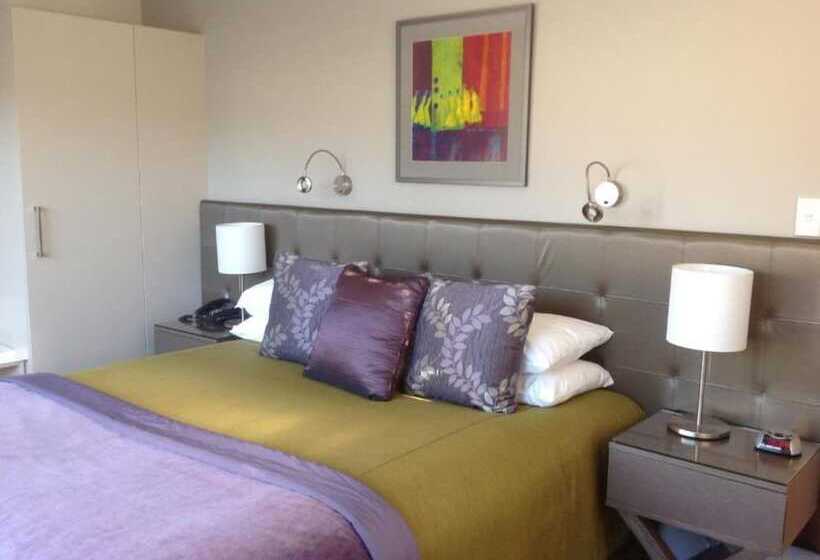 سوییت, The St James Premium Accommodation