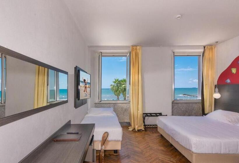 Standard Quadruple Room Sea View, Tirreno