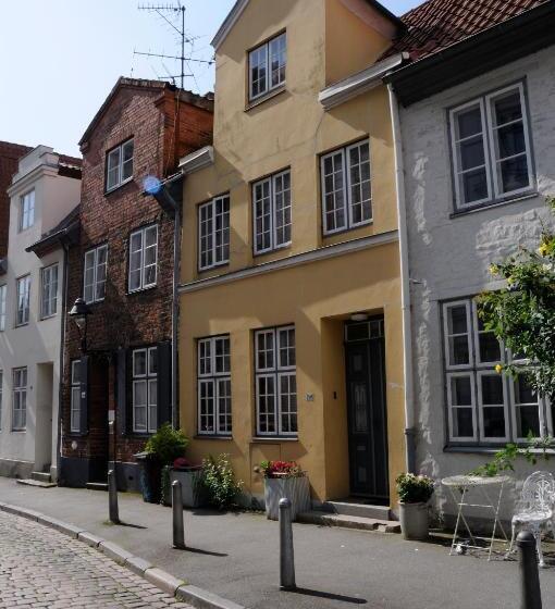 خانه 1 خوابه, Zur Alten Stadtmauer