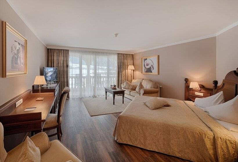اتاق لوکس با بالکن, Majestic Hotel & Spa Resort