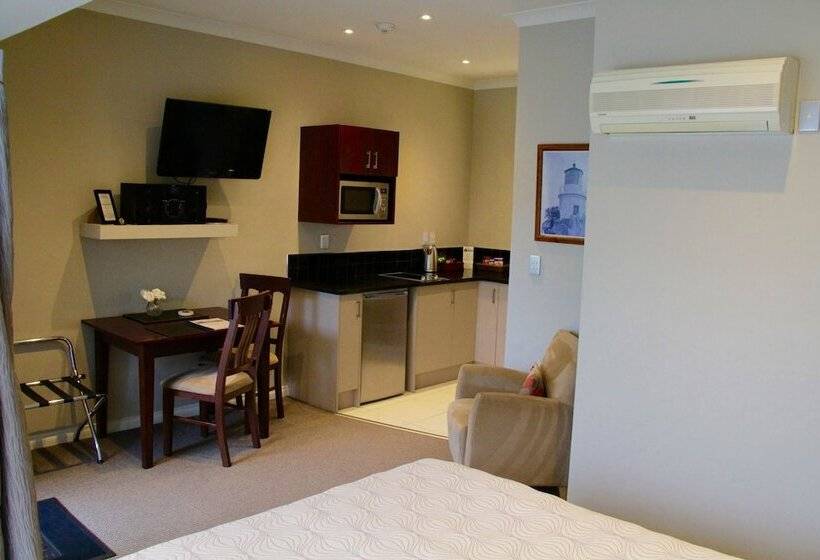 استودیوی استاندارد, Merivale Manor