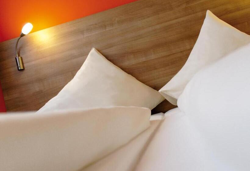 اتاق راحتی, Orange Hotel Und Apartments
