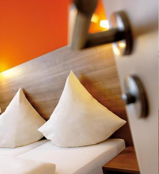 اتاق استاندارد چهار تخته, Orange Hotel Und Apartments
