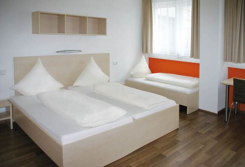 اتاق استاندارد سه نفره, Orange Hotel Und Apartments