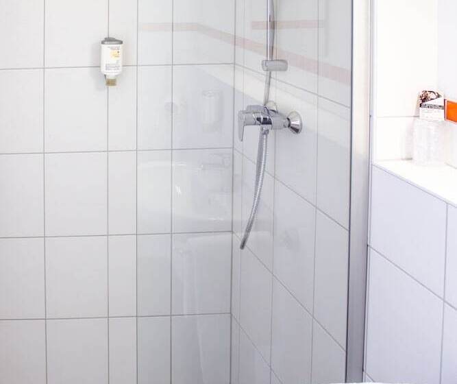 اتاق استاندارد چهار تخته, Orange Hotel Und Apartments