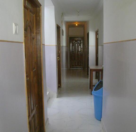 اتاق راحتی, Tara Guest House