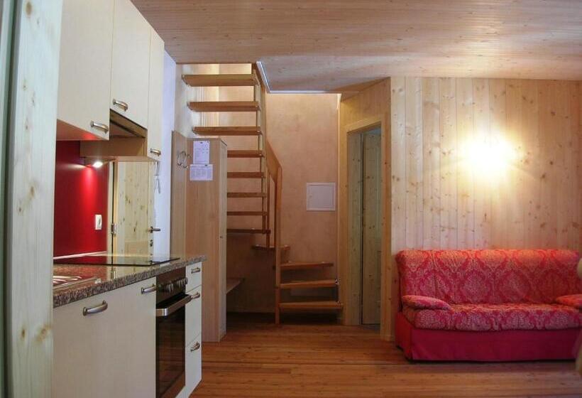 آپارتمان 2 خوابه با بالکن, Appartments Helvetia