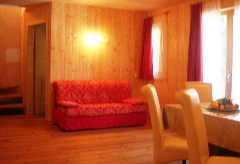 آپارتمان 2 خوابه با بالکن, Appartments Helvetia