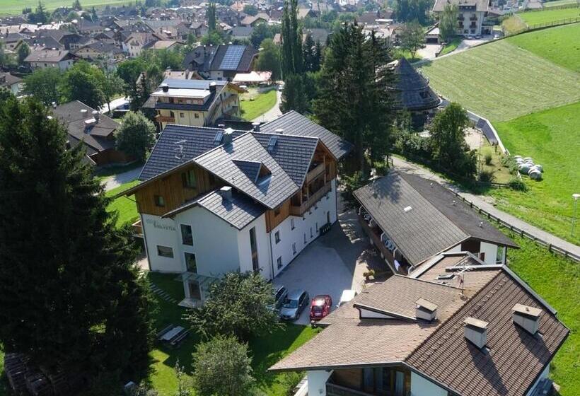 آپارتمان 1 خوابه همکف, Appartments Helvetia