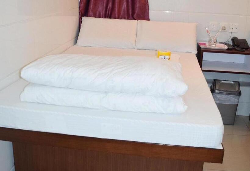 اتاق لوکس, Pay Less Guesthouse