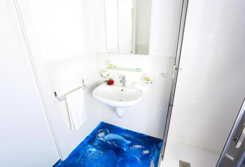 اتاق لوکس با وان آب گرم, Villa Asfodelo Guest House & Relax