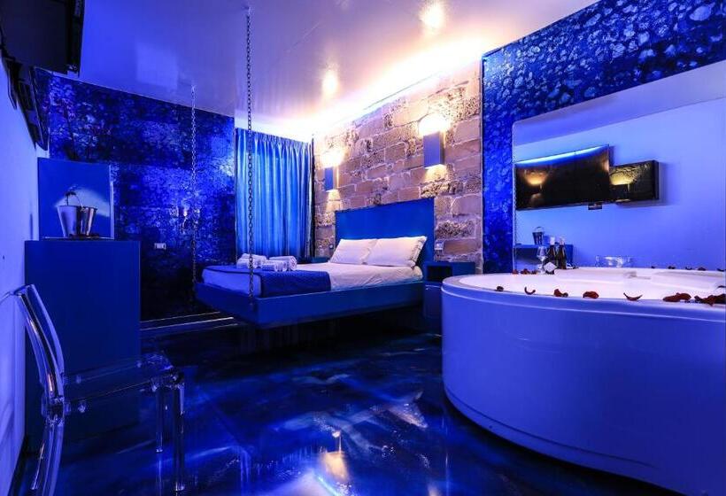 اتاق لوکس با وان آب گرم, Villa Asfodelo Guest House & Relax
