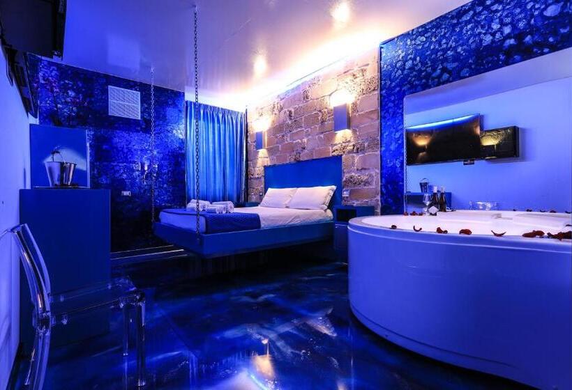 اتاق لوکس با وان آب گرم, Villa Asfodelo Guest House & Relax