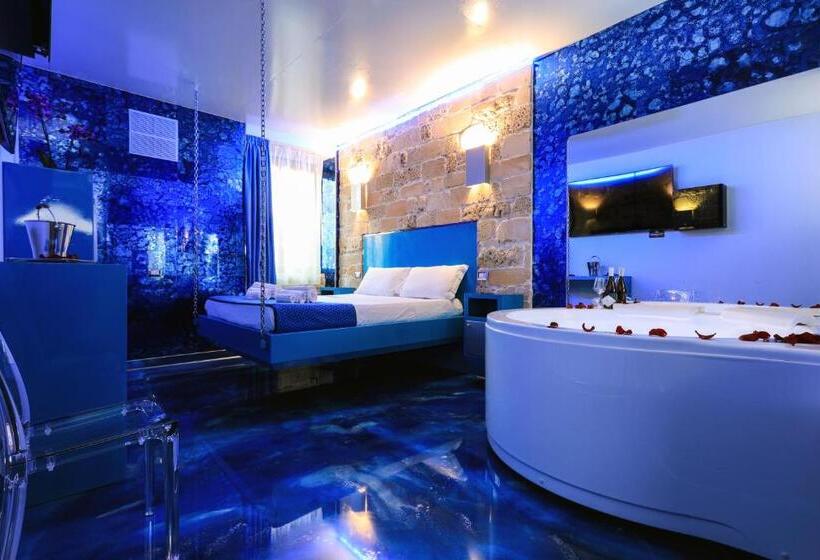 اتاق لوکس با وان آب گرم, Villa Asfodelo Guest House & Relax