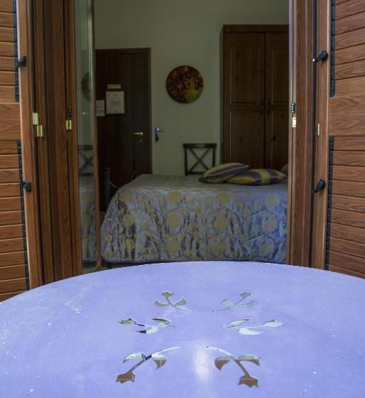 اتاق استاندارد با بالکن, Villa Marysa Apartments Seaview