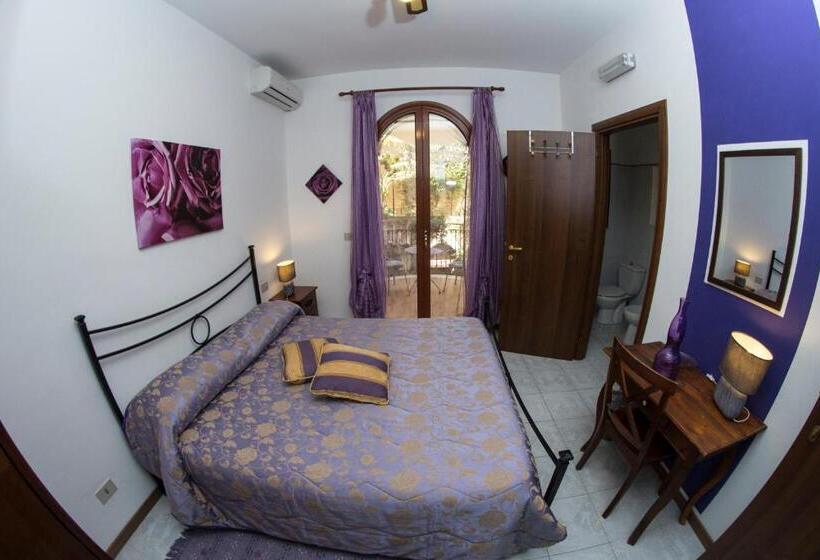 اتاق استاندارد با بالکن, Villa Marysa Apartments Seaview