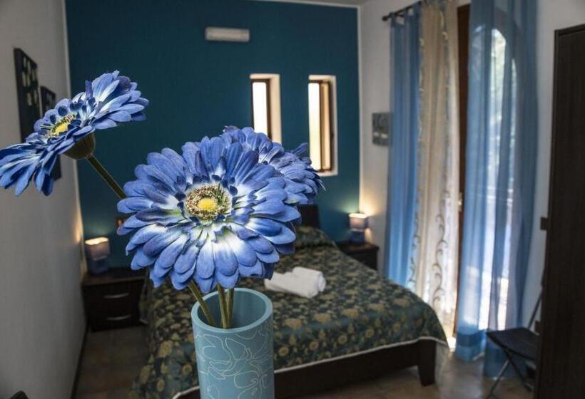 اتاق استاندارد با بالکن, Villa Marysa Apartments Seaview