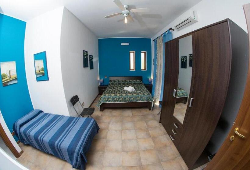 اتاق استاندارد با بالکن, Villa Marysa Apartments Seaview