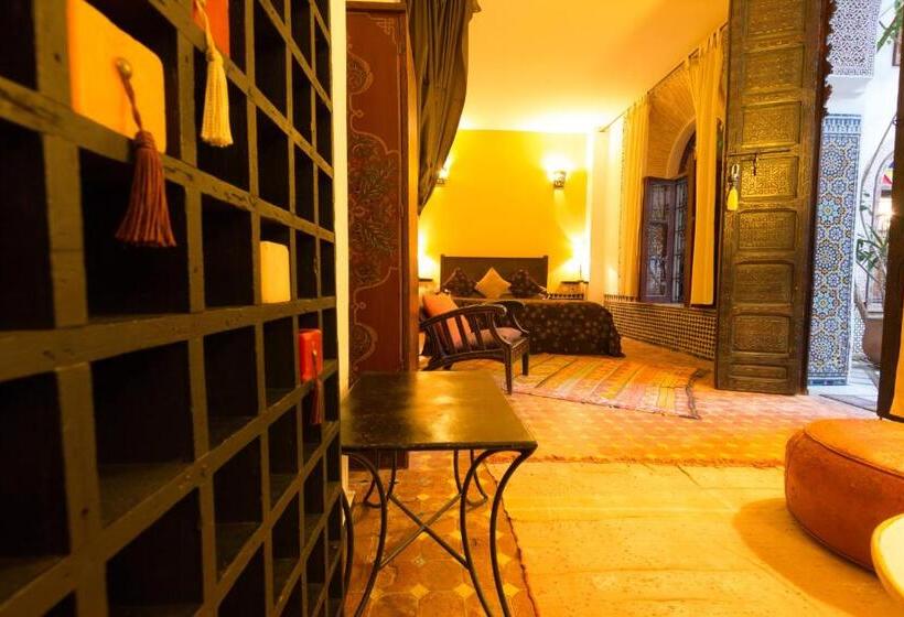 اتاق سوپریور خانوادگی, Riad El Ma
