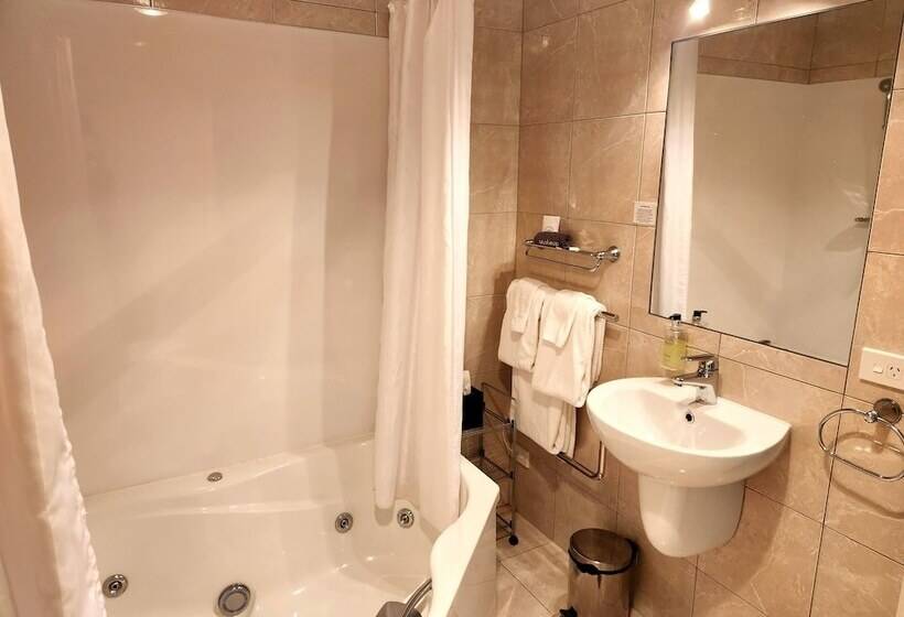 استودیوی استاندارد, Bks Premier Motel Palmerston North