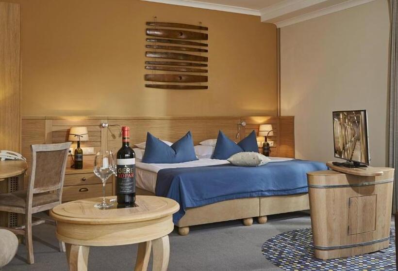 اتاق استاندارد با بالکن, Crocus Gere Bor Hotel Resort & Wine Spa