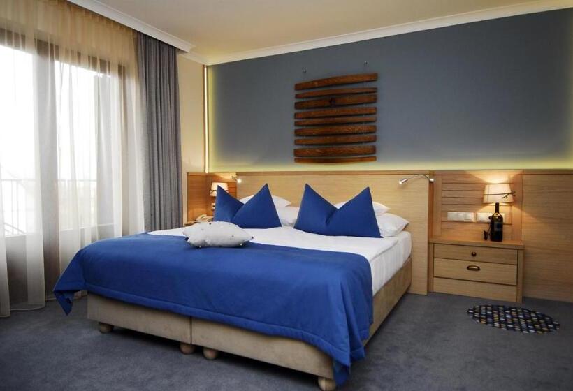 سوییت جونیور با بالکن, Crocus Gere Bor Hotel Resort & Wine Spa
