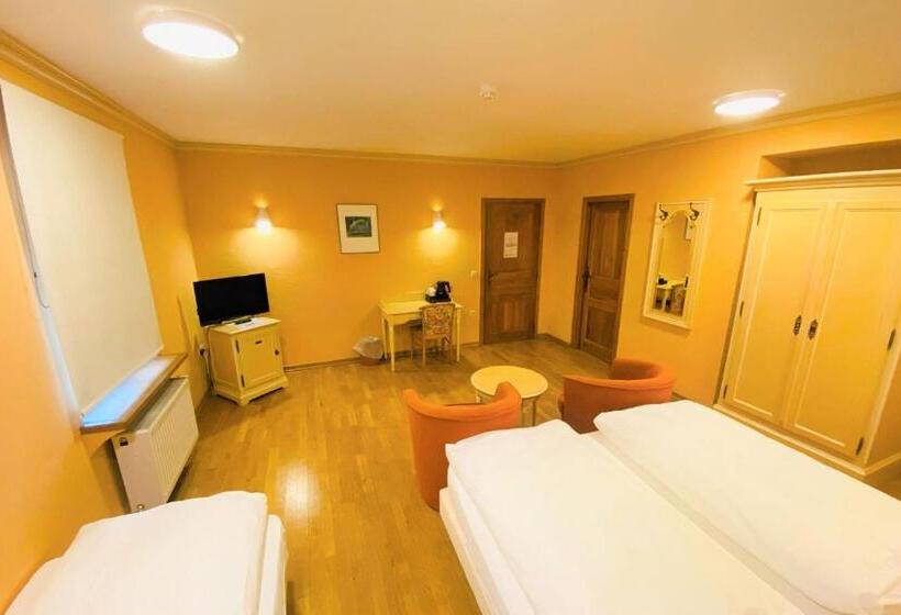 Quarto Estandar com Hidromassagem, Aux Tanneries De Wiltz