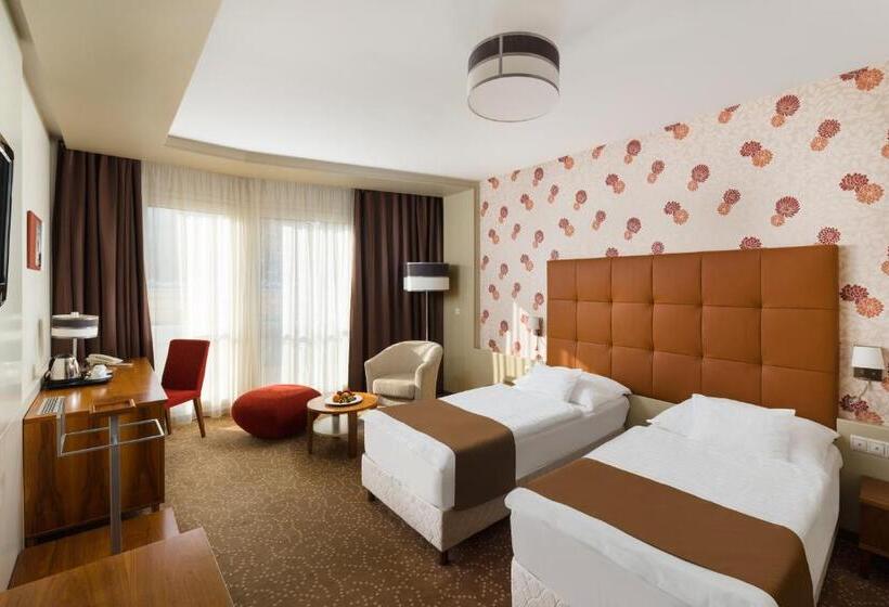 اتاق سوپریور, Corso Hotel Pécs