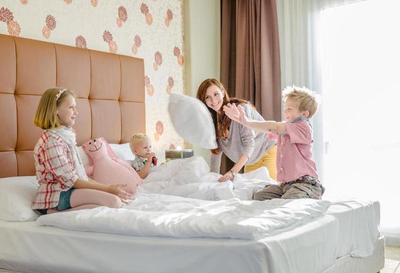 اتاق لوکس, Corso Hotel Pécs