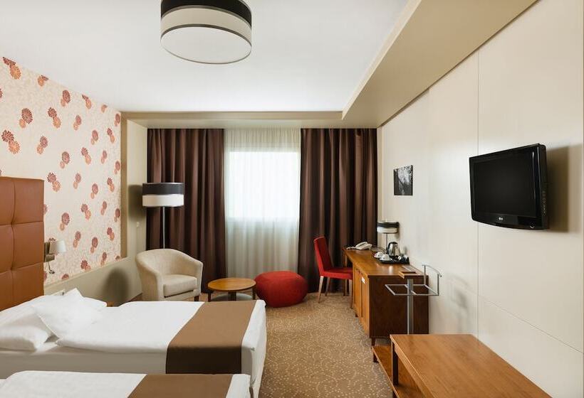 Standard Single Room, Corso  Pecs